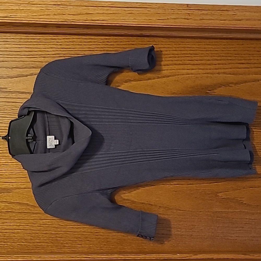 2 Suzy Shier ribbed cowl neck sweaters size medium